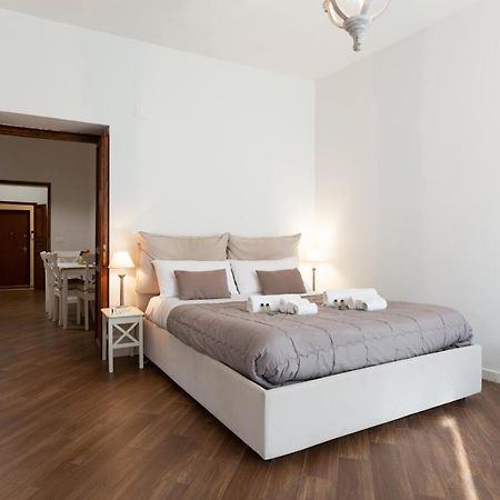 Quattro Canti Charming Flat Palermo Luaran gambar